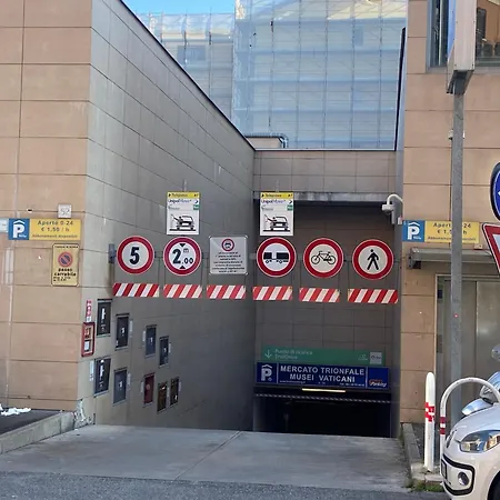 Dimora Del Papa Apartment